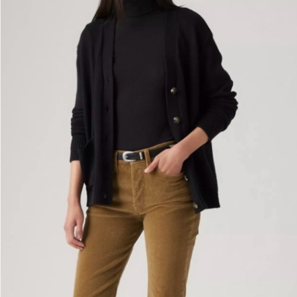 LEVI’S
corduroy jeans